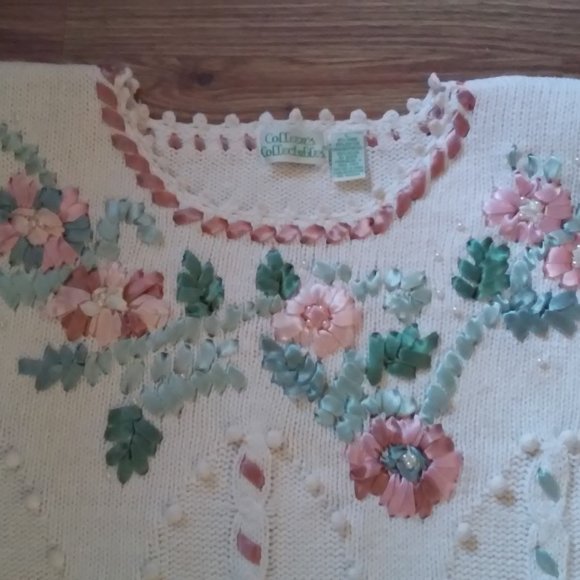 Beautiful White Ribboned Sweater 26" Long 24" Wide SZ L Never Worn with Pearls - Picture 2 of 8